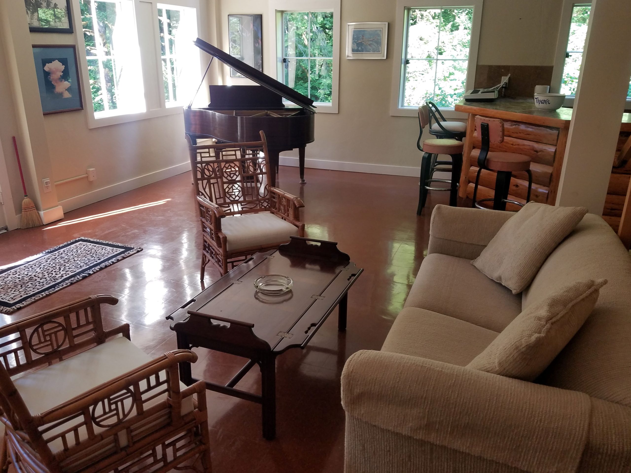 Party room interior at Kanati Falls Ranch lodge